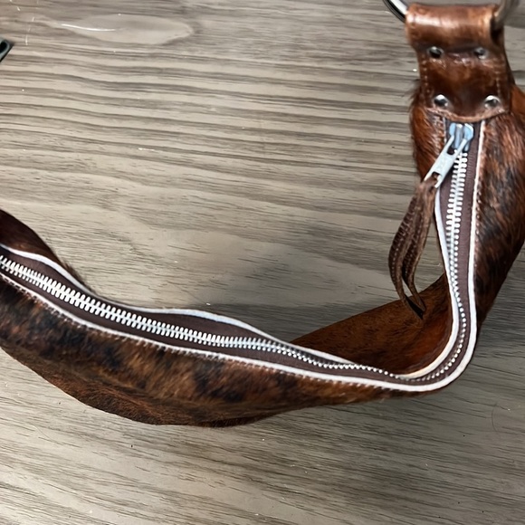 MAYA MOON OREGON DESIGN FUR & LEATHER CRESENT  HANDBAG - Picture 10 of 17